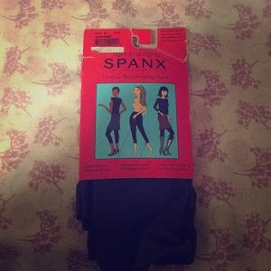 SPANX. chocolate. Size D